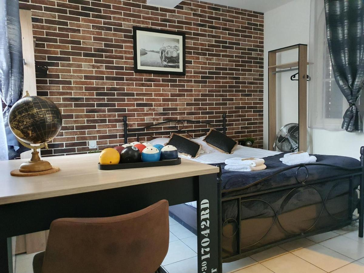 Appartement Indus En Centre Ville Avec Parking Honfleur Eksteriør bilde